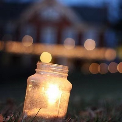 清柠 无论黑夜有多么黑暗,总有一盏灯照着你 不要在深夜流浪,让我温暖