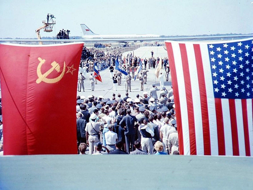 美苏冷战纪录片图片